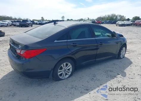 2013 Hyundai Sonata Gls z USA, uszkodzony, nr VIN 5NPEB4AC5DH664903